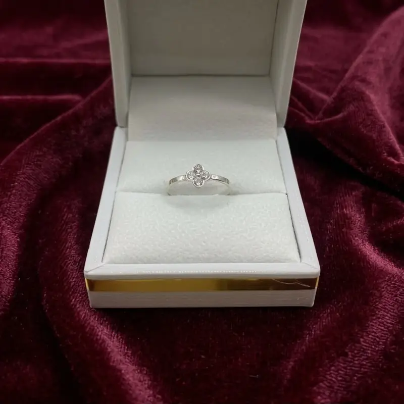 Anillo Trébol Cristal